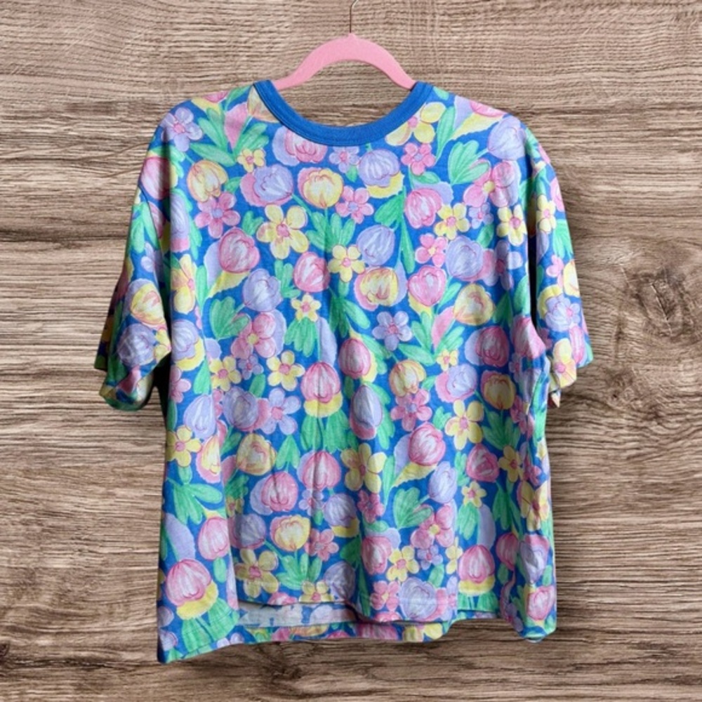 Vintage Shadowline blue floral tee. Large.